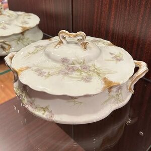 Theodore Haviland Limoges France Vegetable Casserole Bowl With A Lid